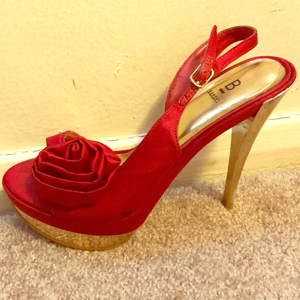 Ladies pre owned platform shoes
